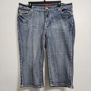 Y2K Vintage Zana Di Crystal embellished shorts. Size 18